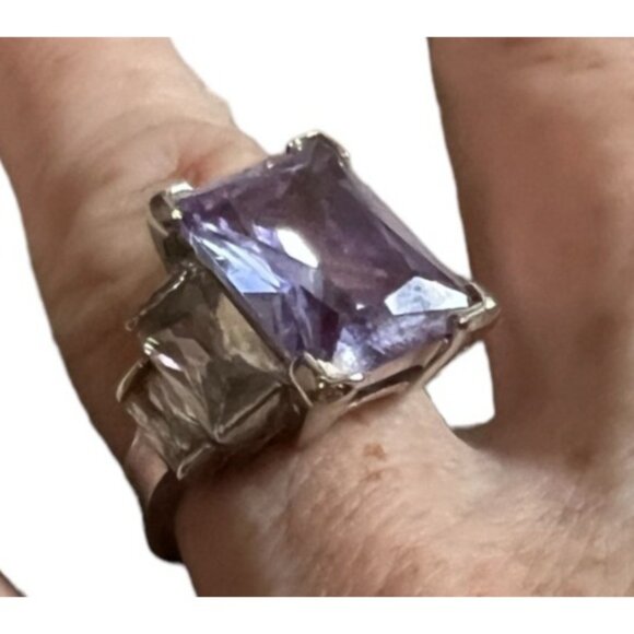 Light Purple and Diamond Baguette Ring Cubic Zirconia Sz 7 Womens Silver Band an - Picture 2 of 16